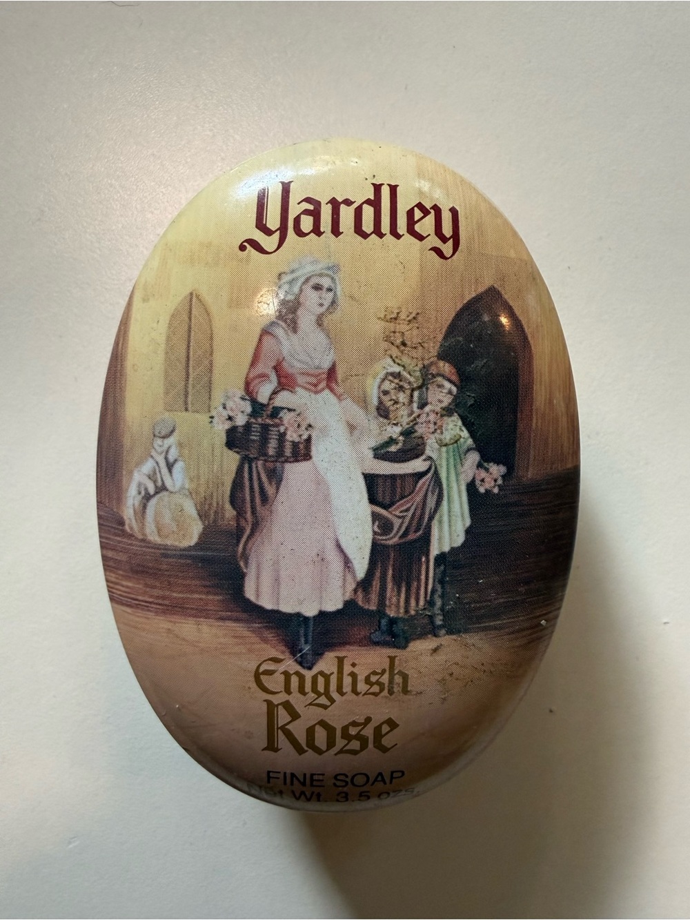 NWT Vintage Yardley English Rose fine soap in tin ,features women in a garden.